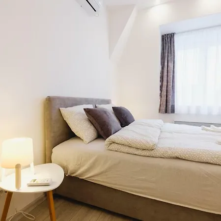 Apartment Hana Lux *